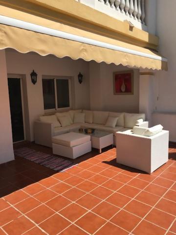 Hacienda Nagueles 1, 2 Bed 2 Bath, Large Terrace 400M From Beach Марбелья Екстер'єр фото